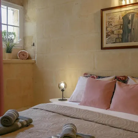 Il Gnejna Case de vacanță *